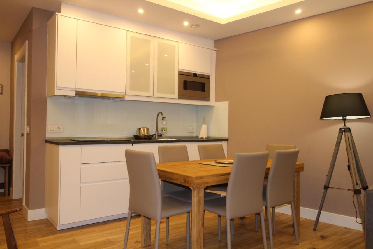 Apartamentos Turisticos Ezcaray Buitenkant foto