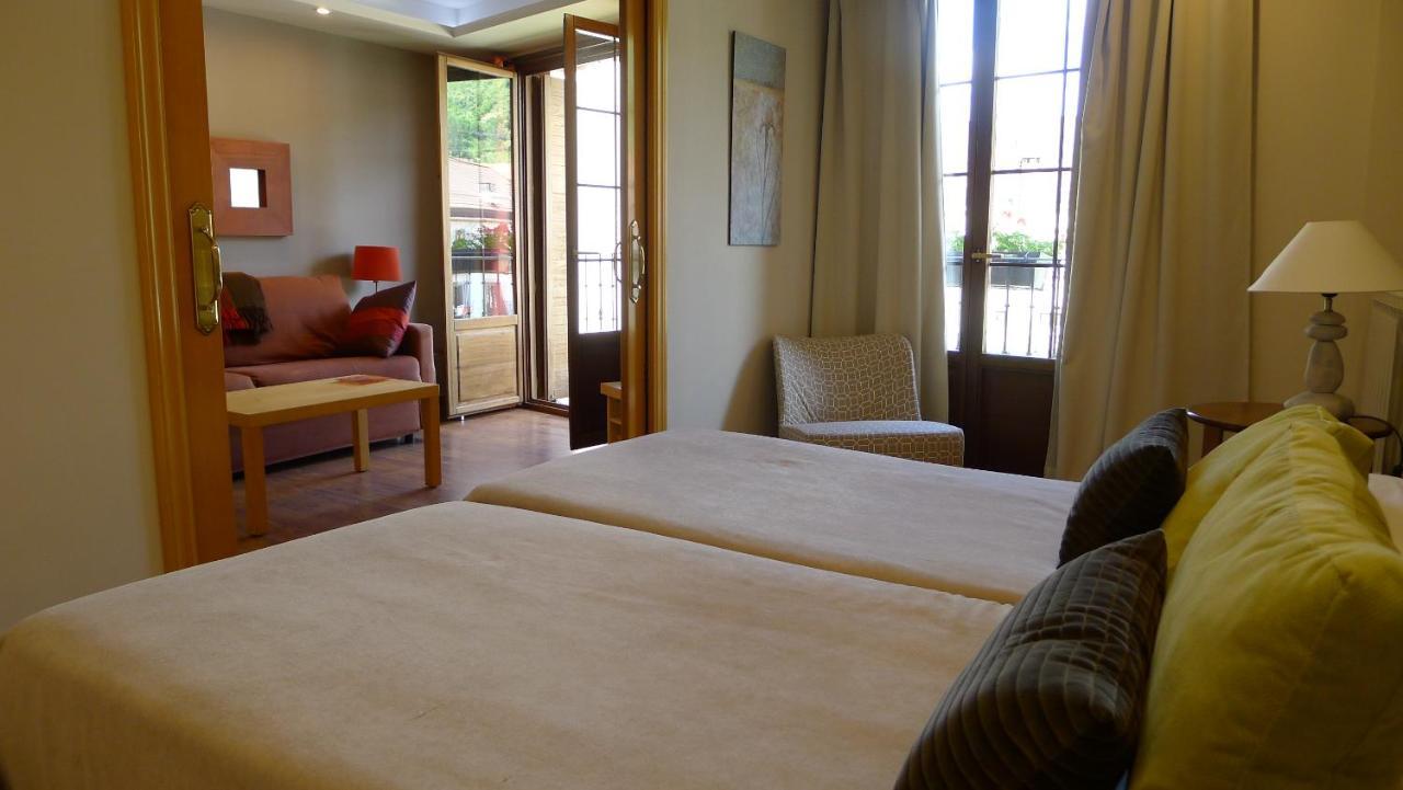 Apartamentos Turisticos Ezcaray Buitenkant foto