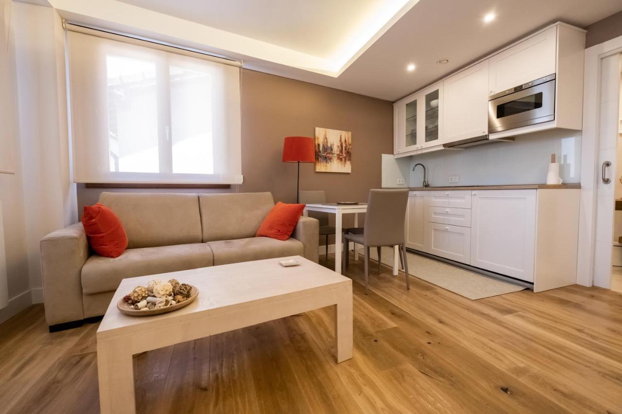Apartamentos Turisticos Ezcaray Buitenkant foto