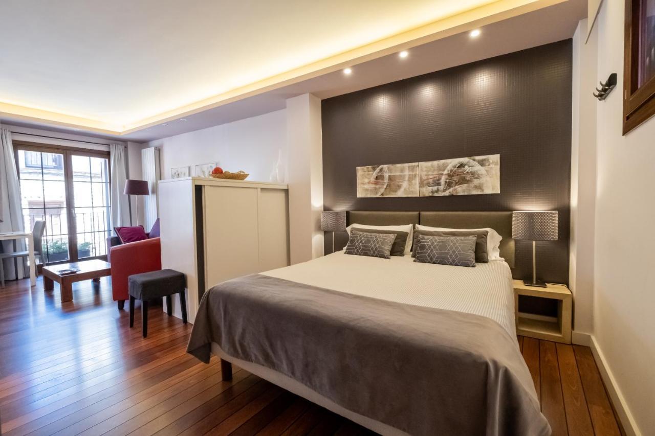 Apartamentos Turisticos Ezcaray Buitenkant foto