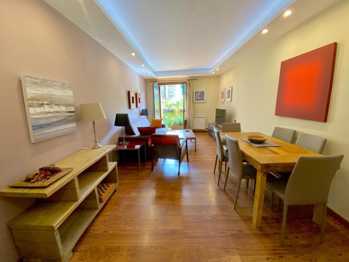 Apartamentos Turisticos Ezcaray Buitenkant foto