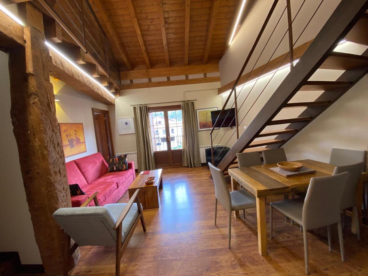 Apartamentos Turisticos Ezcaray Buitenkant foto