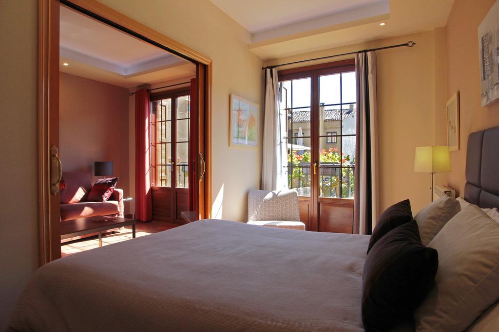 Apartamentos Turisticos Ezcaray Buitenkant foto
